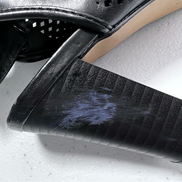 Merona Black Faux Leather Netted Peep Toe Block Heels Size 7.5 - Picture 10 of 11